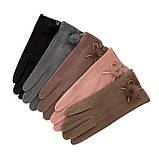 Рукавички жіночі сенсорні під замшу з хутряним помпоном. Рукавички демісезонні (червоно-коричневі), фото 2