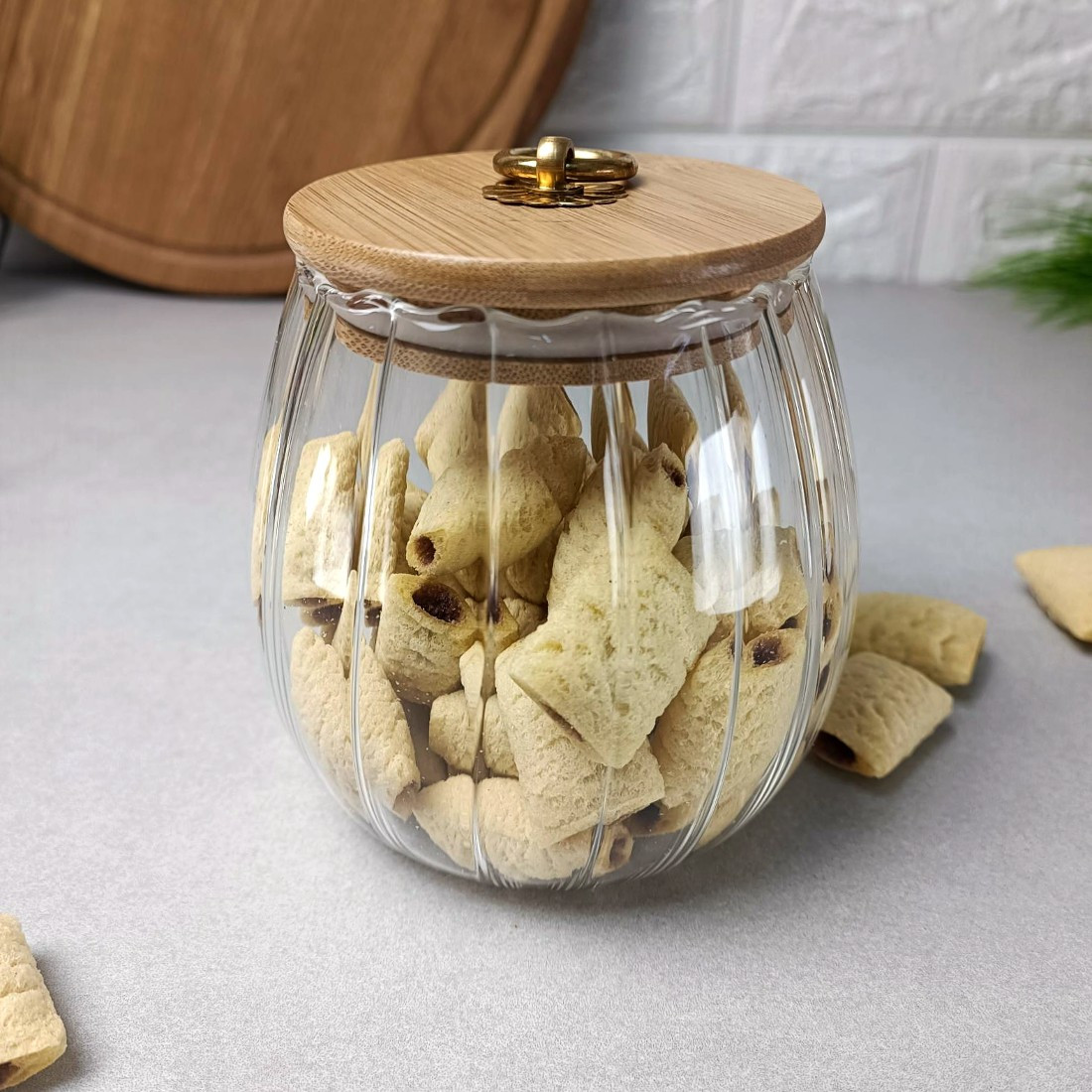 Скляна кругла банка з бамбуковою кришкою 750 мл та з кільцем на кришці Ardesto Wave