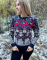 Женский новогодний свитер с оленями темно-синий S-М