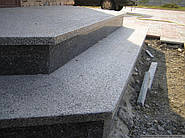 Сходи з Покостівського граніту