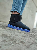 36 р Уги чорні на синій підошві UGG екозамшеві замшеві низькі короткі черевики чоботи зимові, фото 6