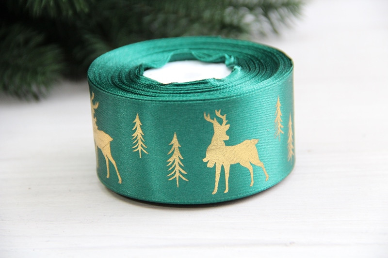 Атлас " Олені з ялинками " 4 см темно зелений рулон 22.5 метри