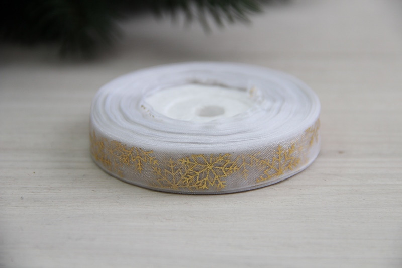 Органза " Золоті сніжинки " 1.2 см біла рулон 22.5 метри