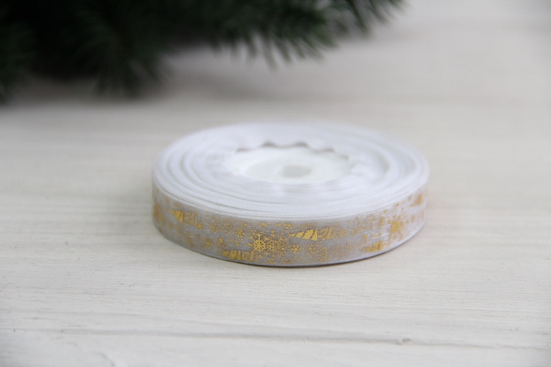 Органза " Ялинки та сніжинки " 1.2 см біла рулон 22.5 метри, фото 1