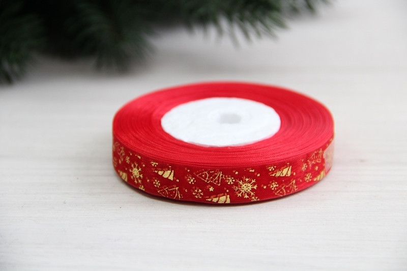 Органза   " Ялинки та  сніжинки   "  1.2 см  червона  рулон 22.5 метри