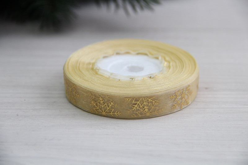 Органза " Золоті сніжинки " 1.2 см бежева рулон 22.5 метри