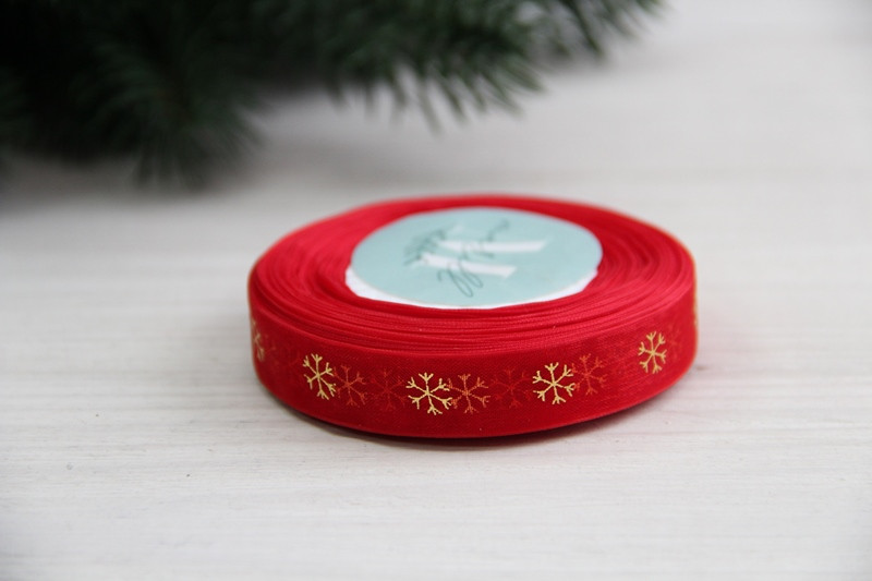 Органза " Дрібні золоті сніжинки " 1.2 см червона рулон 22.5 метри