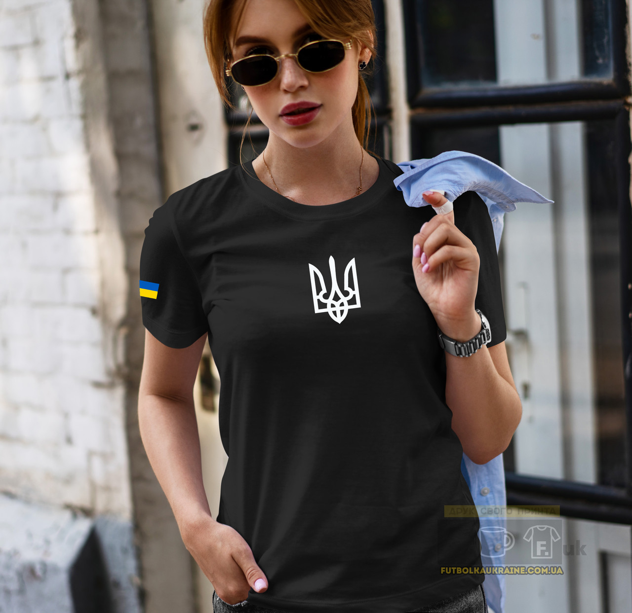 Футболка з гербом України, чорна або біла (ID#1716560041), цена: 350 ...