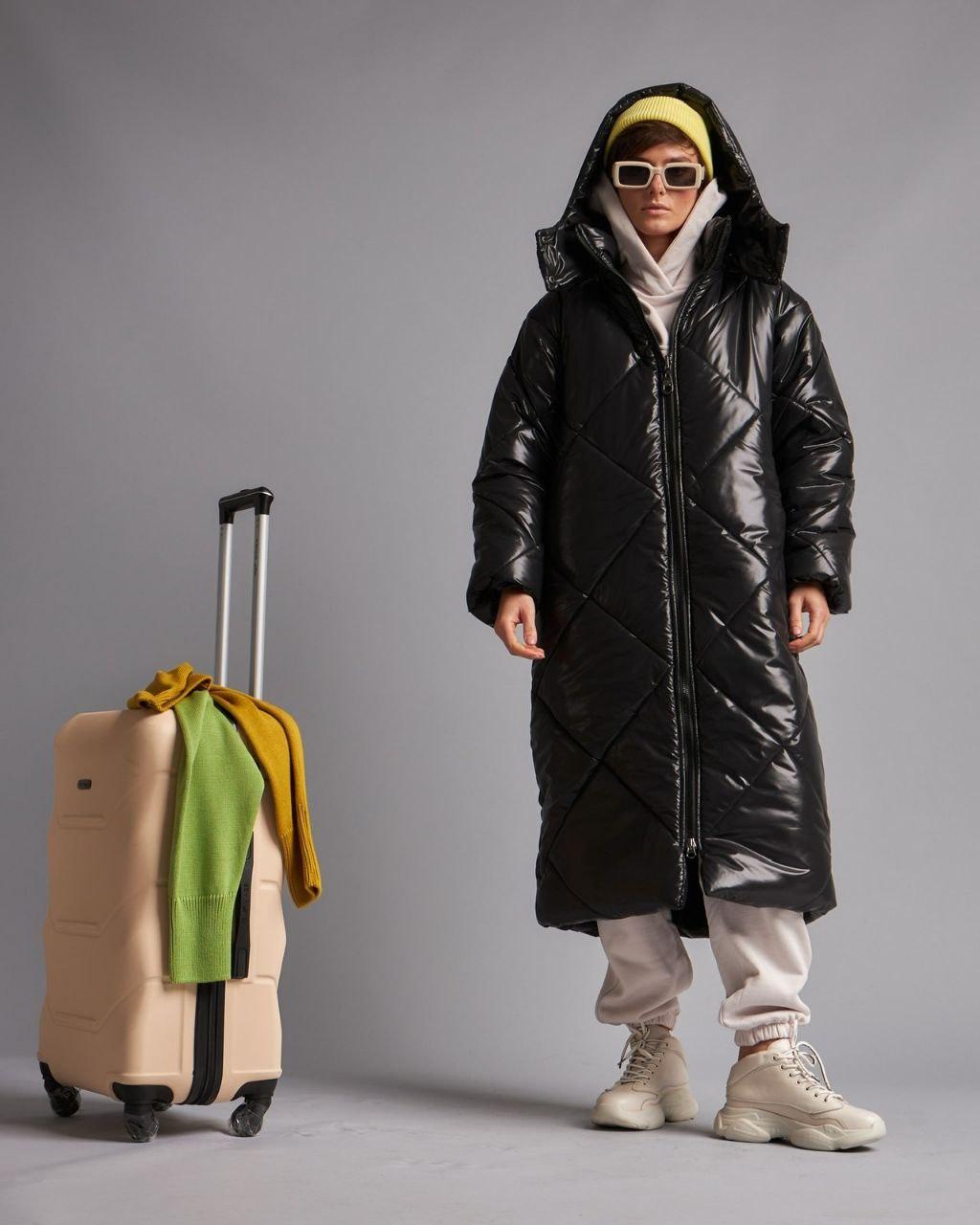 Пальто жіноче зимове плащівка лаке щільна екопух S чорне, фото 1