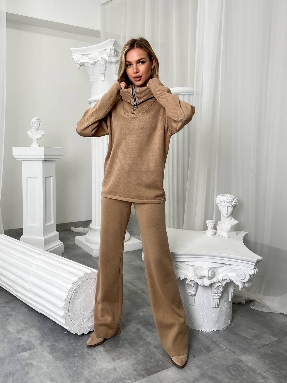 Костюм теплий жіночий в'язаний вільні штани та кофта зі змійкою