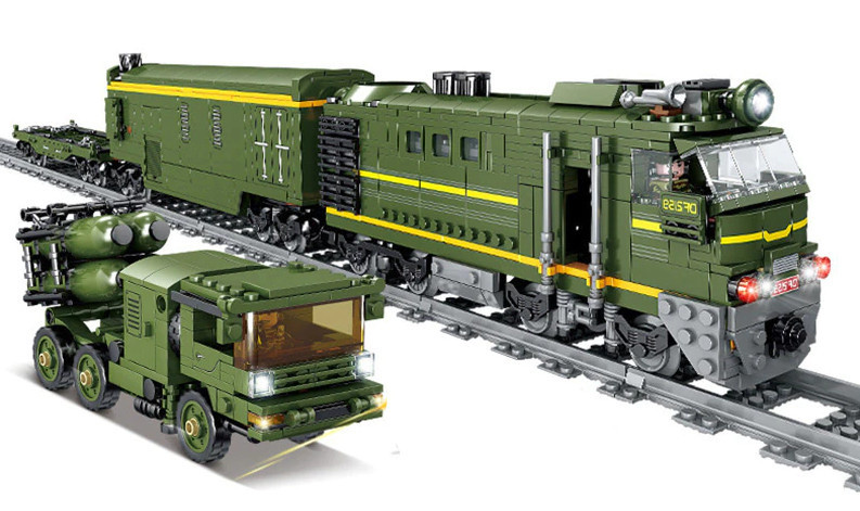 Конструктор ZIPP Toys 98252 Военный поезд с ракетным комплексом