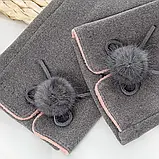 Рукавички жіночі сенсорні під замшу з хутряним помпоном. Рукавички демісезонні (червоно-коричневі), фото 4