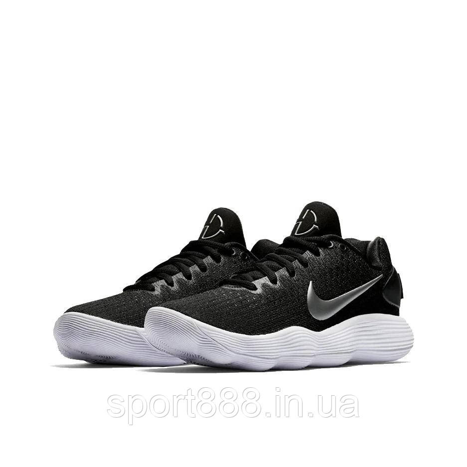 Lechuguilla Especificado pivote VIENA, AUSTRIA 16 DE AGOSTO De 2017: Nike Hyperdunk 2017 Zapatillas Bajas  En Blanco Y Negro Sobre Fondo Blanco Fotografía De Stock Alamy | sptc.edu.bd