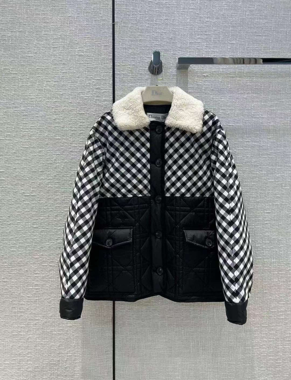 Купить Женская куртка Dior, цена 4815 грн — Prom.ua (ID#1716754415)