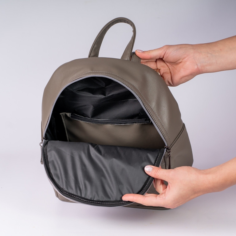 Коричневый женский рюкзак Ксения на молнии, Молодежный городской рюкзак портфель А4 коричневого цвета на плечо - фото 4 - id-p346401914