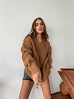 Теплый женский вязаный свитер оверсайз с вырезом , свободный женский свитер 42/46
