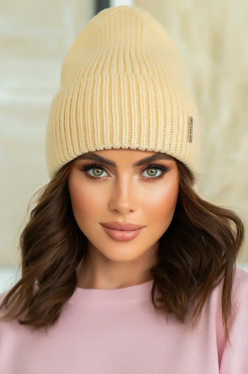 Стильна тепла жіноча шапка Salma, чорна, фото 1