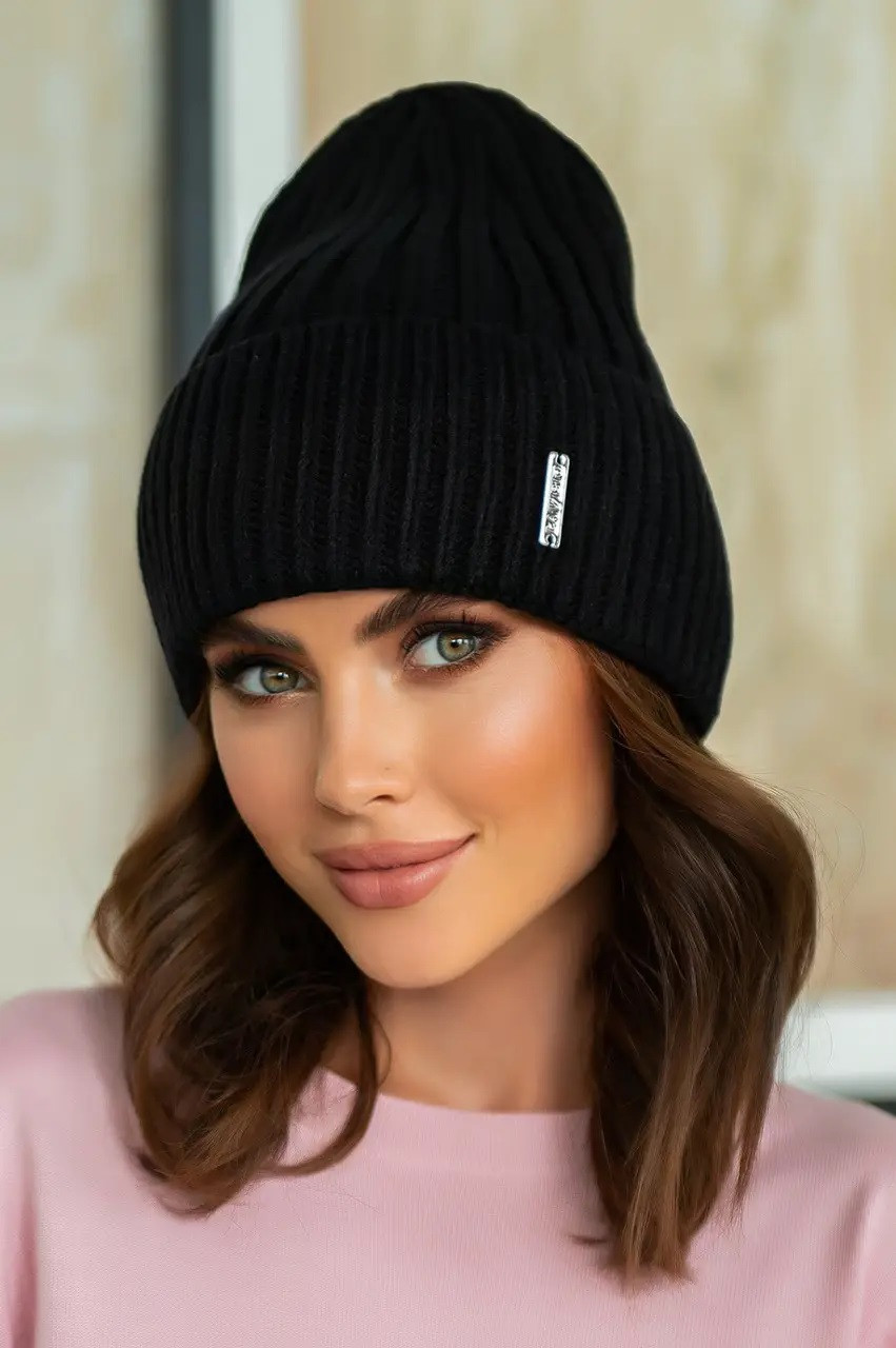 Стильна тепла жіноча шапка Paulina, чорна, фото 1