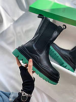 Женские ботинки Bottega Veneta Green No logo (черные с зелёным) высокие стильные демисезонные сапоги VB006 топ