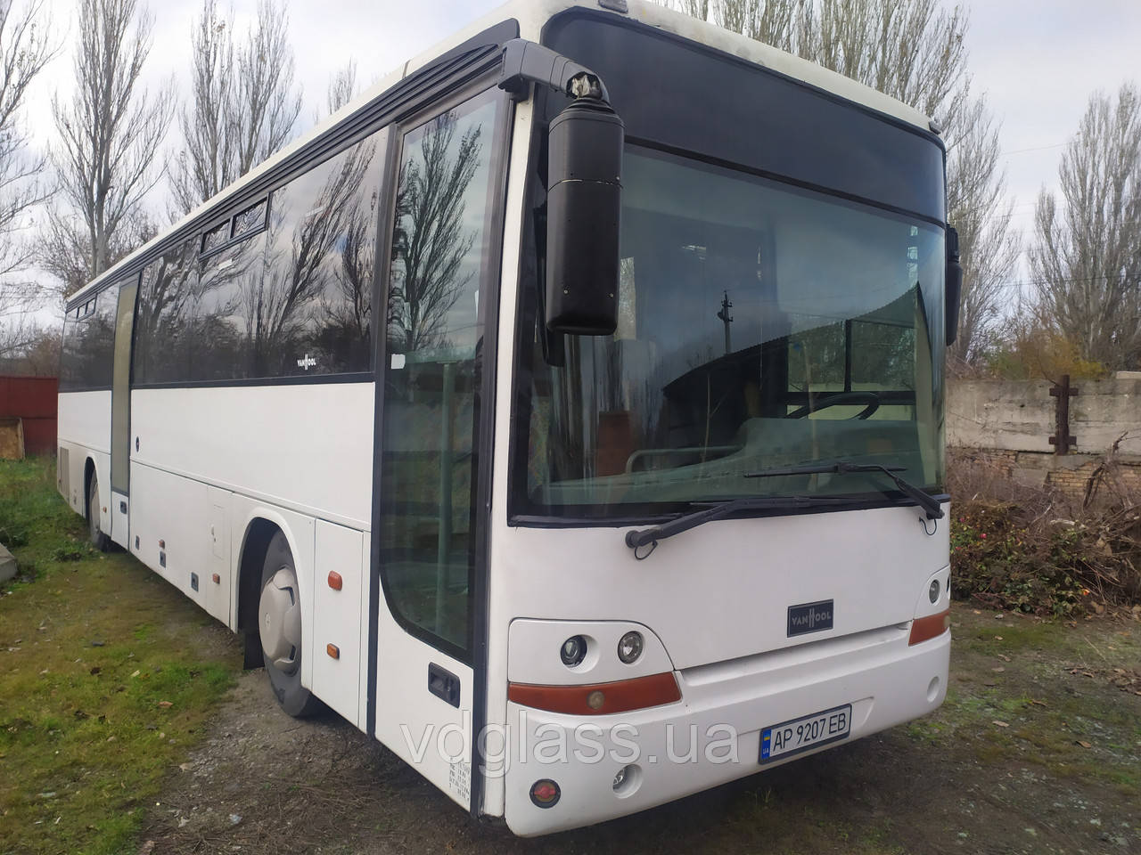 VanHool T 915CL лобовое стекло из двух частей (верх+низ)