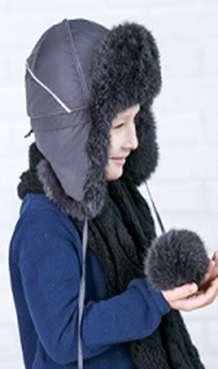 Зимова дитяча шапка вушанка з натуральним хутром із матовою тканиною кольору графіт для хлопчика Україна