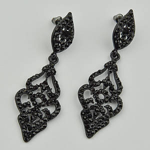 Сережки гвоздики пузети металеві чорного кольору з чорним кристалами з довжина сережки 7 см ширина 21 мм