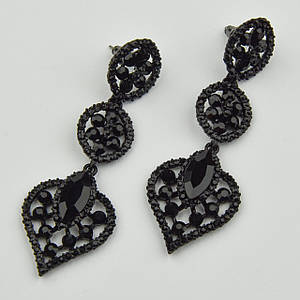 Сережки гвоздики пузети металеві чорного кольору піка з чорними кристалами довжина 7 см ширина 24 мм