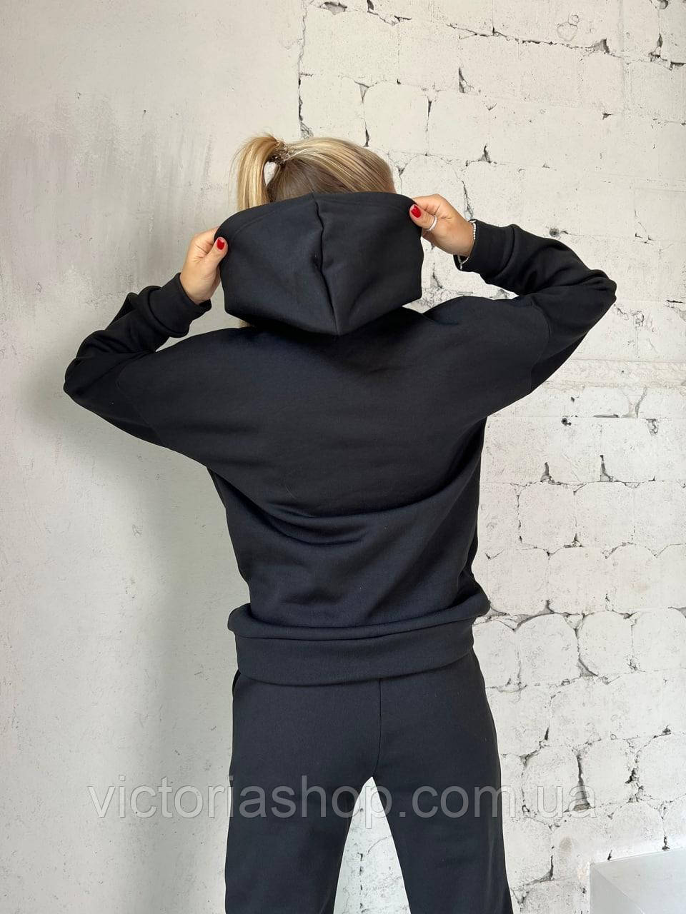 Костюм женский Спортивный из трехнитки на флисе теплый модный стильный красивый с капюшоном 42-52 черный - фото 9 - id-p1717985639