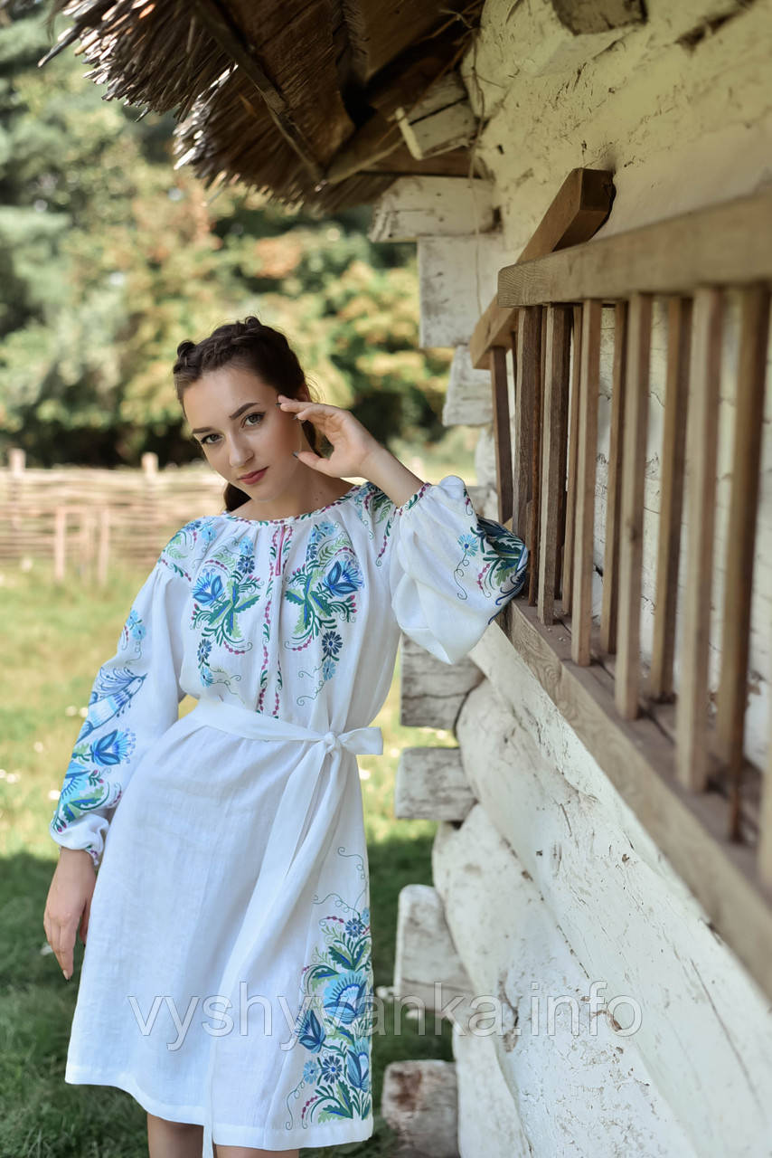 Біла лляна сукня вишиванка в стилі петриківського розпису "Птаха", арт.4600-к