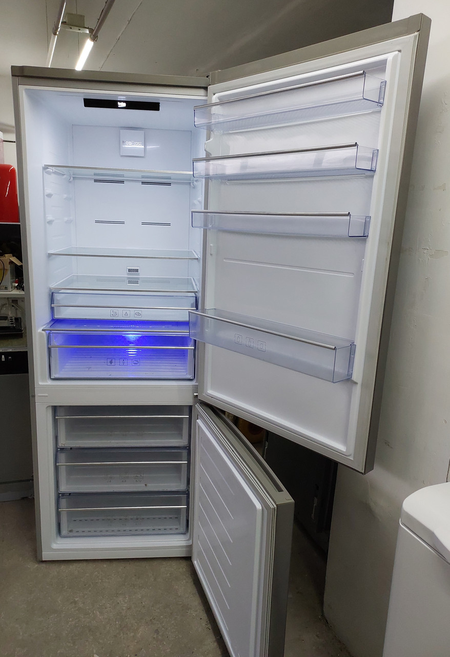Двокамерний холодильник Беко Beko ширина 70см А+++ No Frost