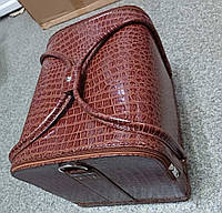Сумка кейс чемодан косметолога Бьюти кейс кожзам кофе крокодил для мастеров