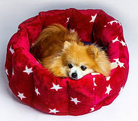 Гарні лежаки для собак спальне місце для кішки та собак дрібних порід від 1 до 7 кг із принтом Червоні Зірки