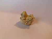 Авторская статуэтка фигурка "Жаба в ореховой скарлупе" из рога оленя