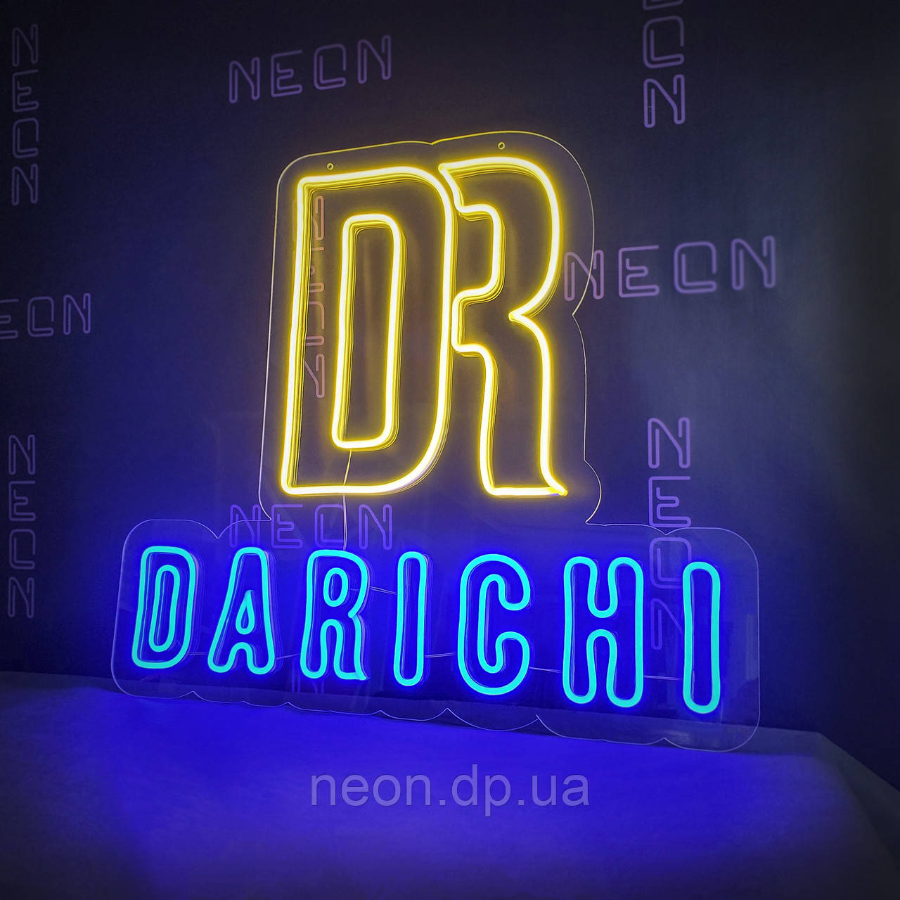 Неонова вивіска "Darichi"
