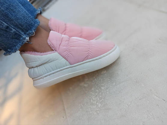 Уги дутики стьобані автоледі Рожеві зимові UGG Pink короткі сліпони мокасини жіночі теплі, фото 3