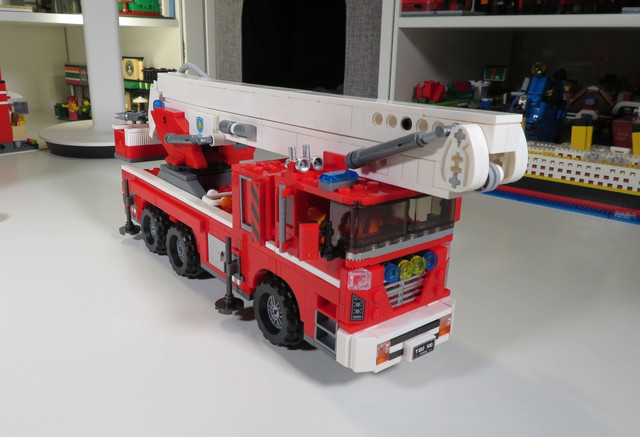 Конструктор пожежна рятувальна машина Конструктор пожежний автомобіль на колесах