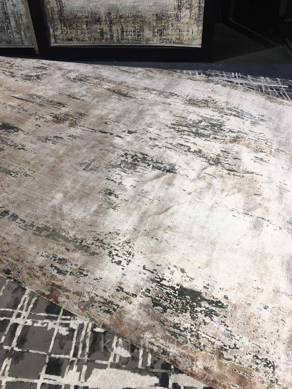 КИЛИМ З ШОВКОВОЮ НИТКОЮ VERANO 9347В GREY-BROWN