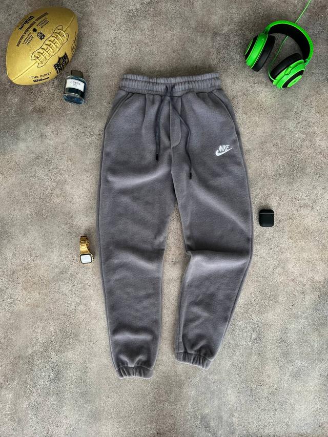 Мужские теплые спортивные штаны Nike 