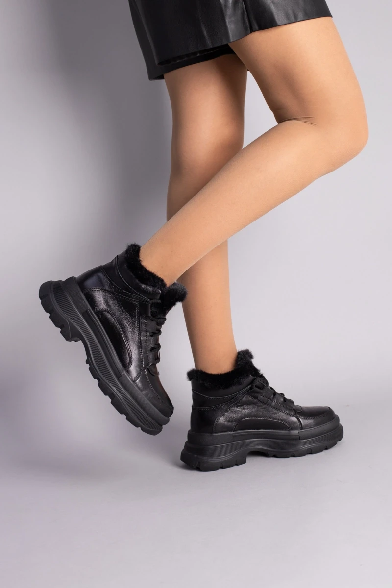 Жіночі зимові черевики ShoesBand Чорні натуральні шкіряні всередині овчина 41 (26,5 см) (S96011-1з)