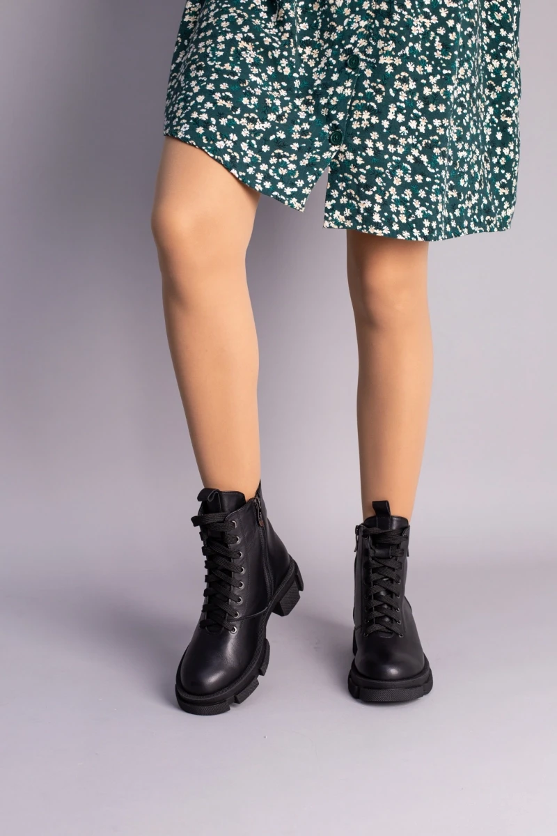 Жіночі демісезонні черевики ShoesBand Чорні натуральні шкіряні всередині байка 40 (25,5-26 см) (S67151-1д)