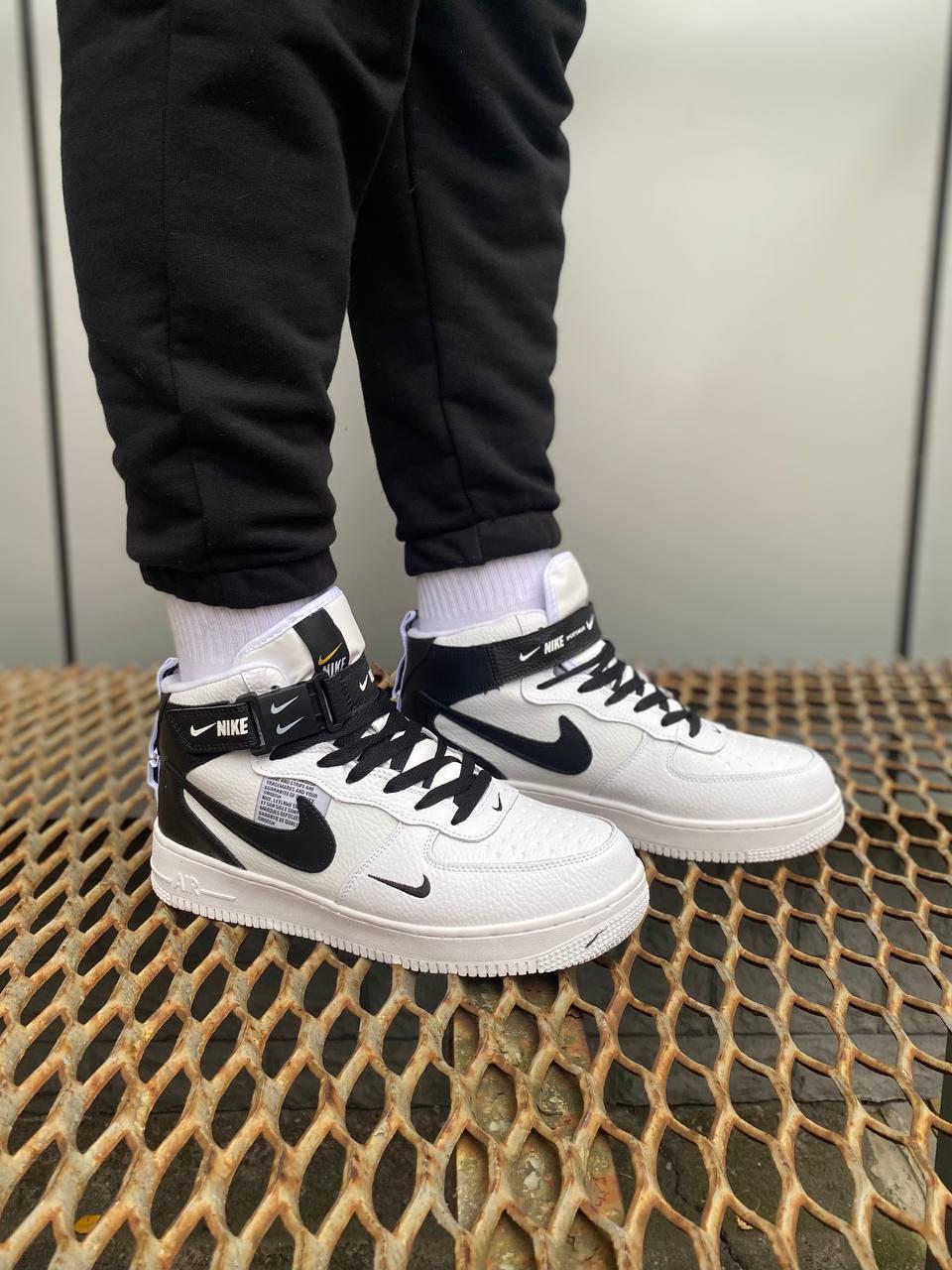 Кросівки чоловічі зимні білі Nike Air Force Utiliti High White Black Winter Fur (09923)