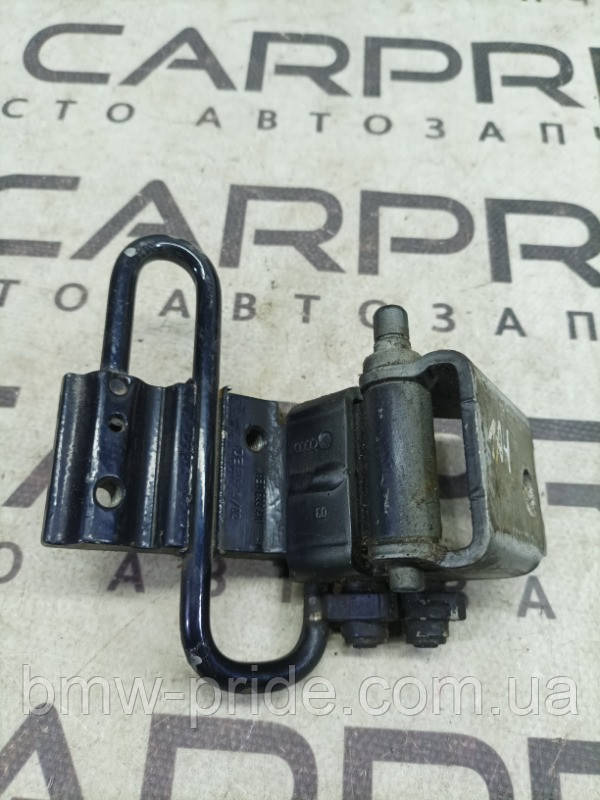 Петля дверей Audi A4 B6 2.0 ALT 2003 задн. лев. (б/у)