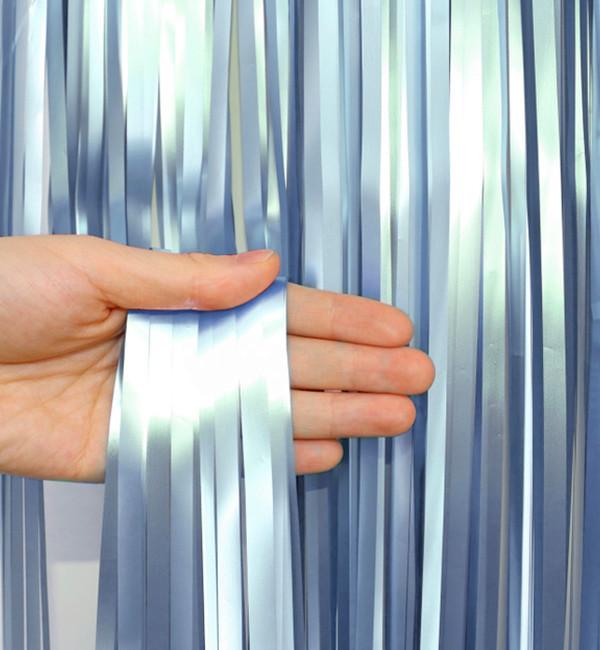 Шторка завіса з дощику для фотозони, 2х1 м, колір - світло - блакитний матовий