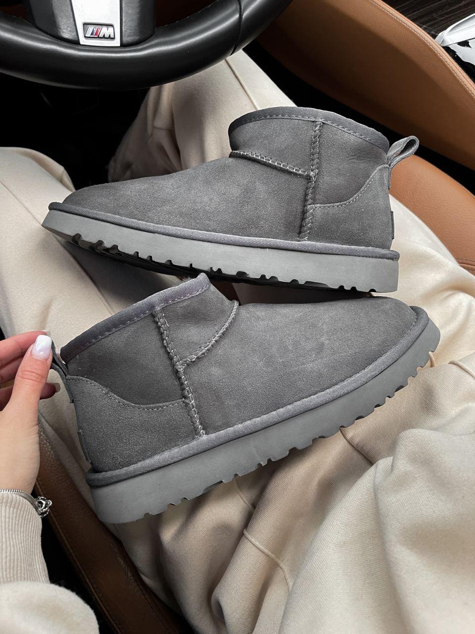 Уги жіночі UGG Ultra Mini Grey сірі міні короткі натуральний замш на хутрі стильні, фото 1