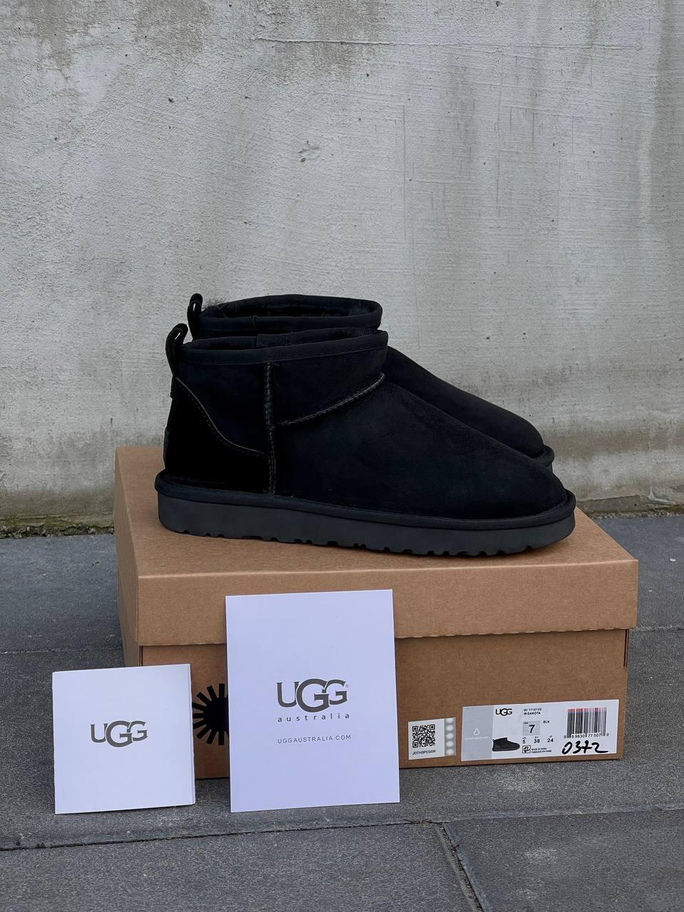 Уги жіночі UGG Ultra Mini Black чорні міні короткі натуральний замш на хутрі стильні, фото 1