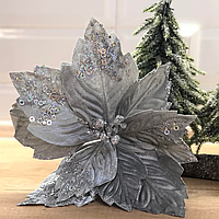 Серебристый цветок с глитером для новогодних композиций 30 см