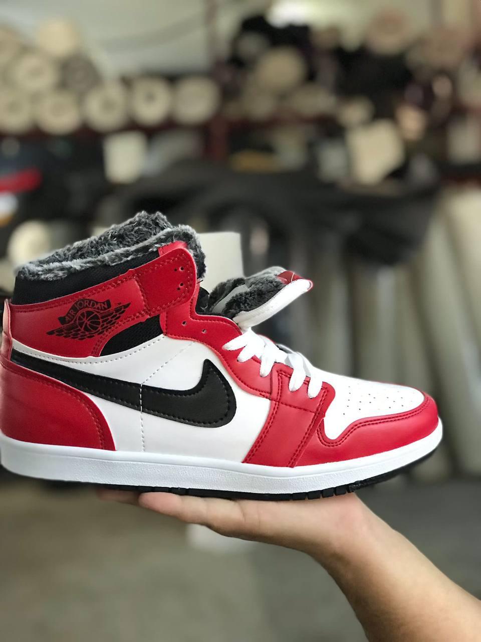 Кросівки зимові чоловічі Nike Air Jordan червоні з хутром найк аїр джердан високі шкіряні повсякденні