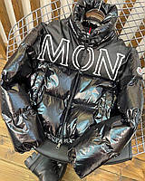 Женская лаковая зимняя чёрная куртка Moncler Монклер