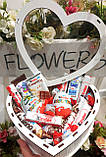 Kinder Sweet Box - Кіндер СвітБокс - Подарунковий набір солодощів в дерев'яній коробці Сердечко Солодкий Бокс, фото 2