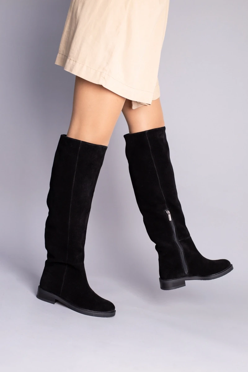 Жіночі зимові чоботи ShoesBand Чорні натуральні замшеві на середню стопу всередині напіввовна 39 (25,5 см) (S59831-1е), фото 1